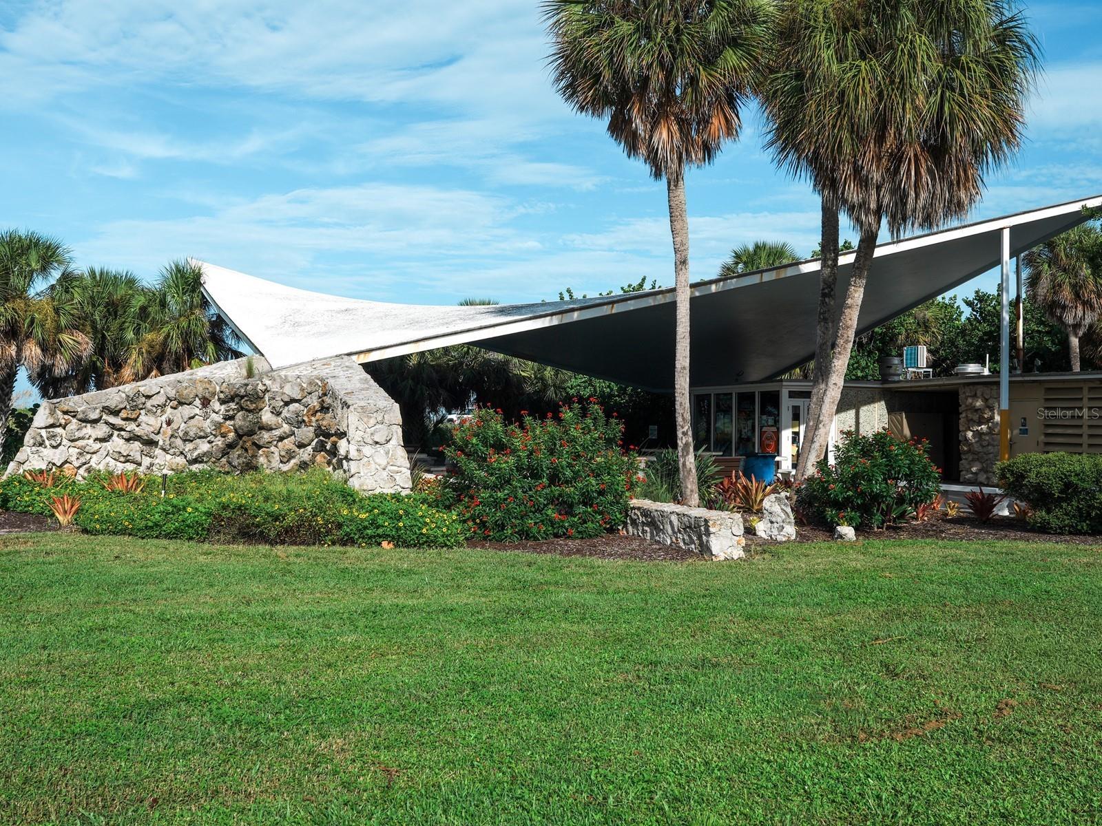 501 Tamiami Trail N 201