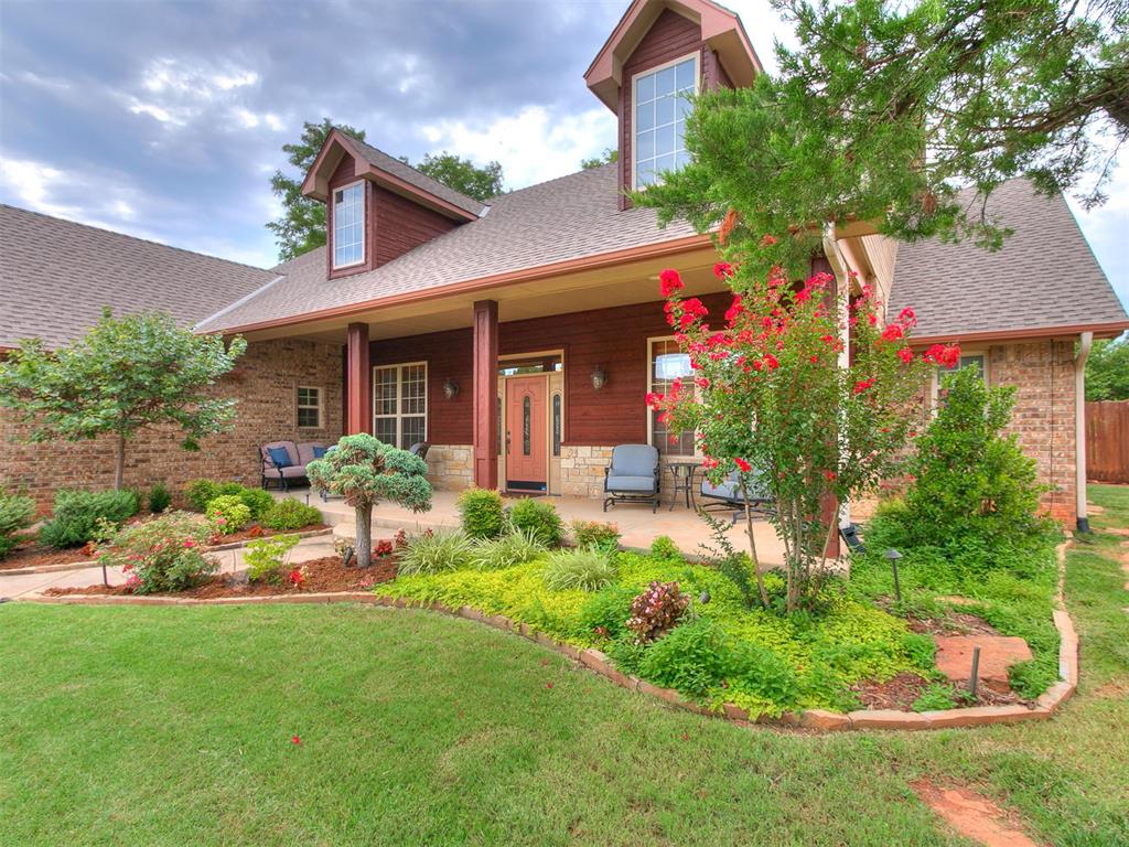 Beautiful home in Hallbrooke! Don't miss this gorgeous home, that is nestled among trees, it features 4 beds, 3.5 baths (one bedrooom and one full bathroom located upstairs). Incredibly functional craftmans style home perfect for entertaining. The living room features a fireplace and large windows, allowing for plenty of natural light. The chef's kitchen is open with stainless steel appliances, lots of counter space, quartz countertops, beautiful cabinets and a breakfast bar. The oversized Master suite has a jetted tub and separate shower, individual double vanities, and large walk-in closet. This is a split floor plan with 3 additional bedrooms that share two full bathrooms and a powder room for guests adjacent to the spacious living area.