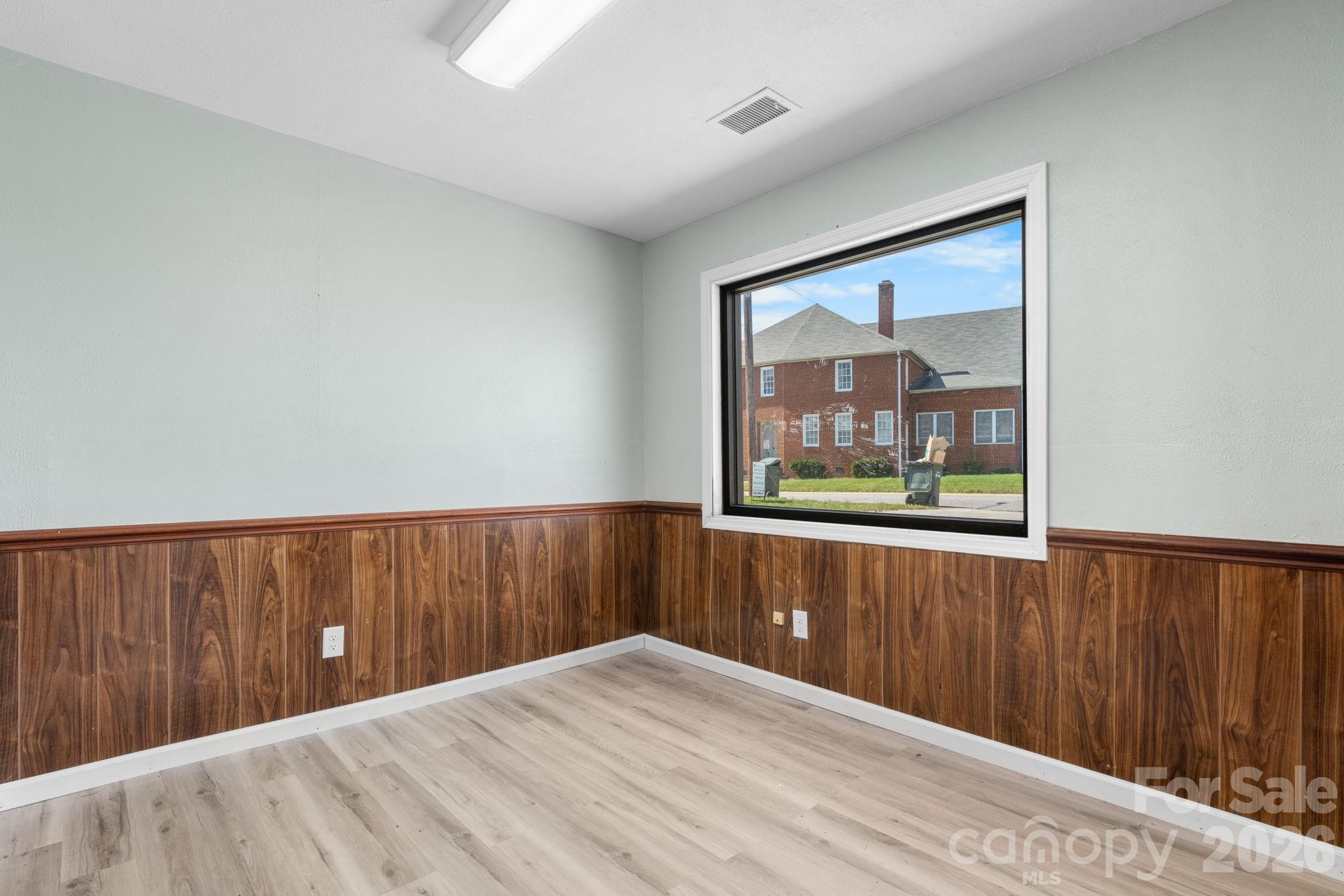 121 13th Street SW