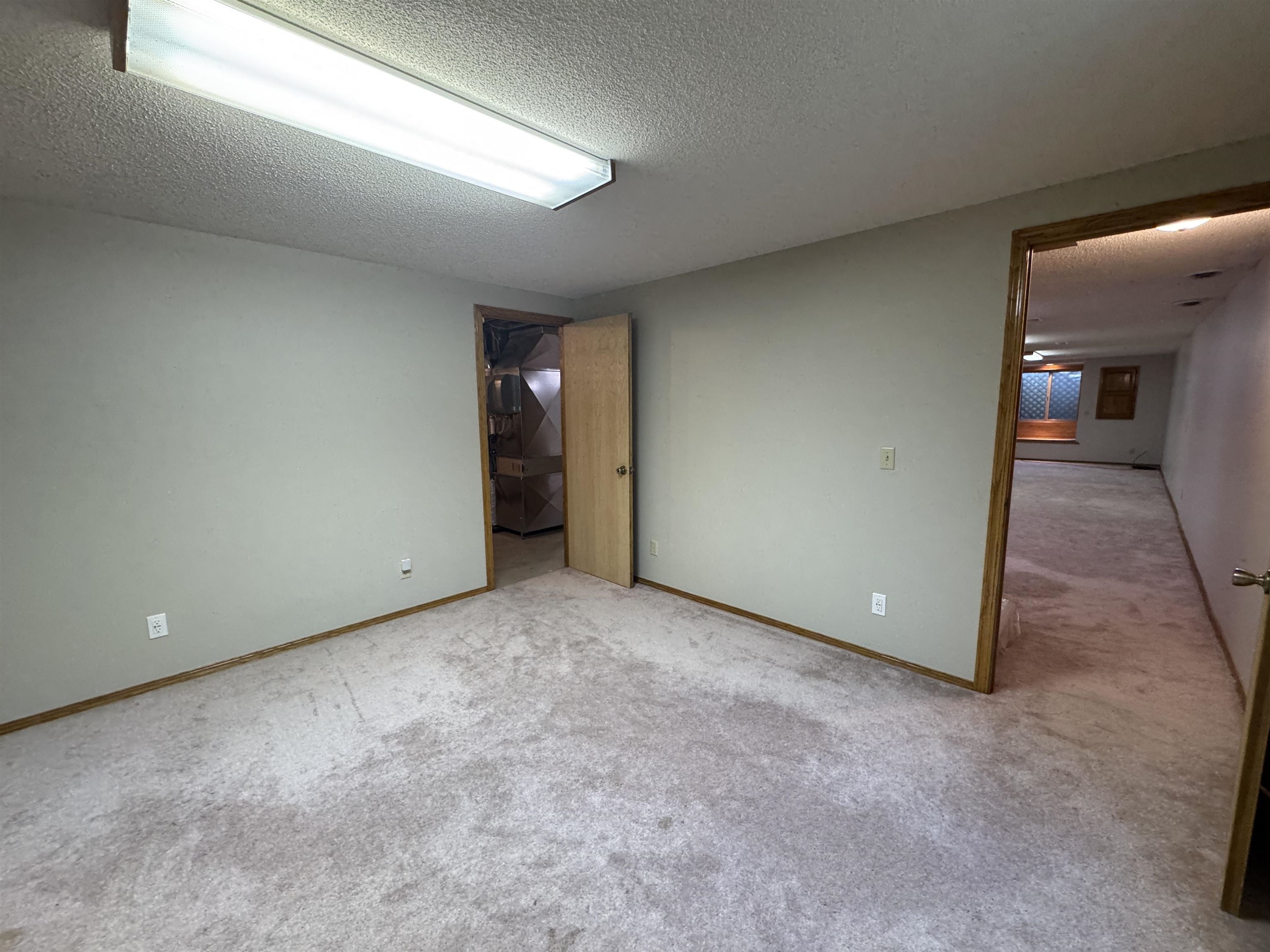 1030 S 215th St W