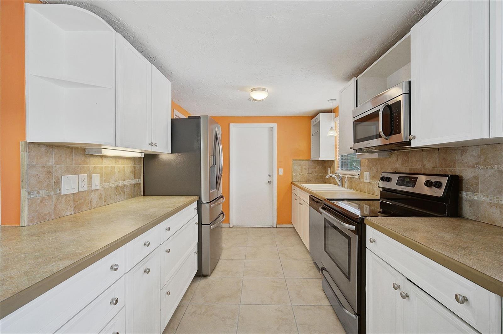 6426 Colonial Drive