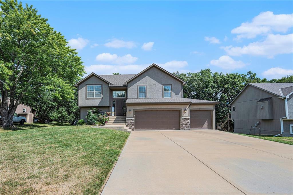 3608 NE 85th Terrace