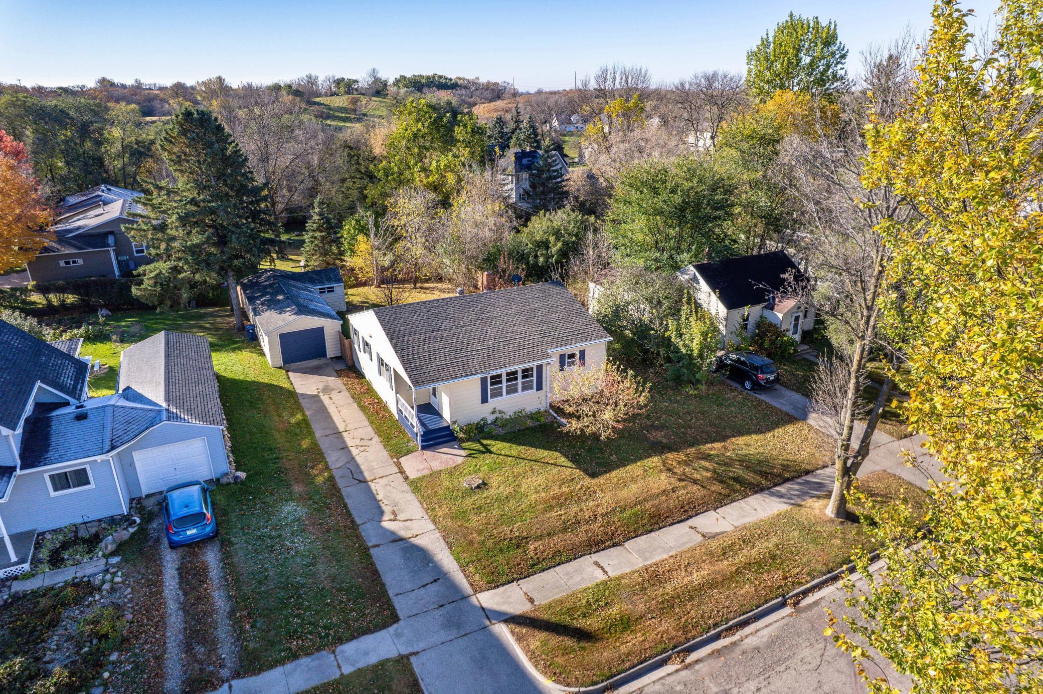 509 W Douglas Avenue