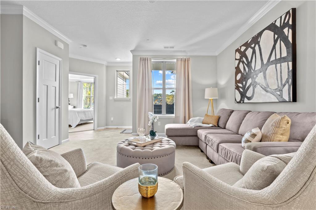 1002 Kathy Ann Way W