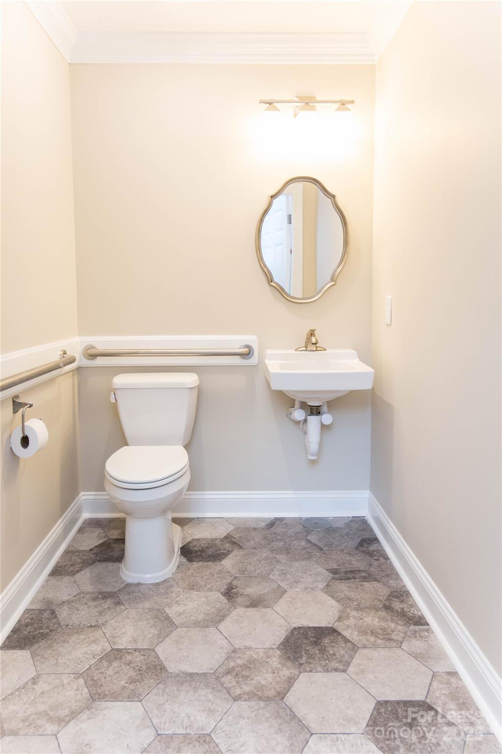 214 Main Avenue Drive