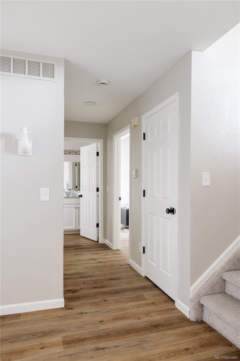 323 W 114th Way
