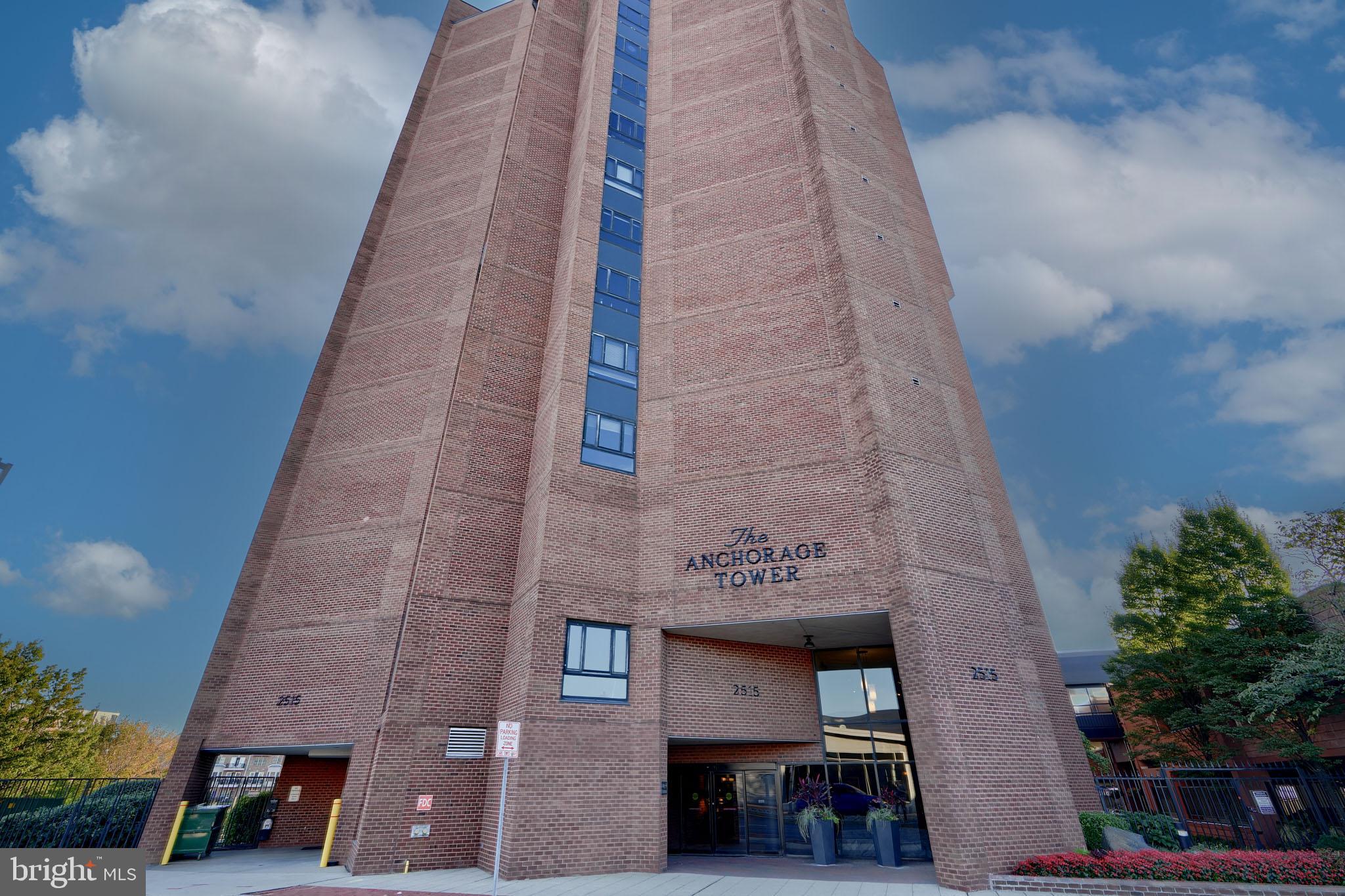 Welcome to your dream condo! This beautifully renovated unit combines modern luxury with unbeatable views. Featuring an open-concept layout, a recently redone kitchen with high-end finishes, stylish wood flooring throughout, and a spa-inspired bath,  every detail has been thoughtfully updated. Windows throughout that flood the space with natural light and frame stunning panoramic views — perfect for morning coffee or sunset unwinding. Located in a sought-after building with top-notch amenities, this turnkey home is the perfect blend of comfort, convenience, and style. 24/7 Security Front Desk, and 2 spots of private parking!  Don’t miss your chance to own a piece of the skyline!