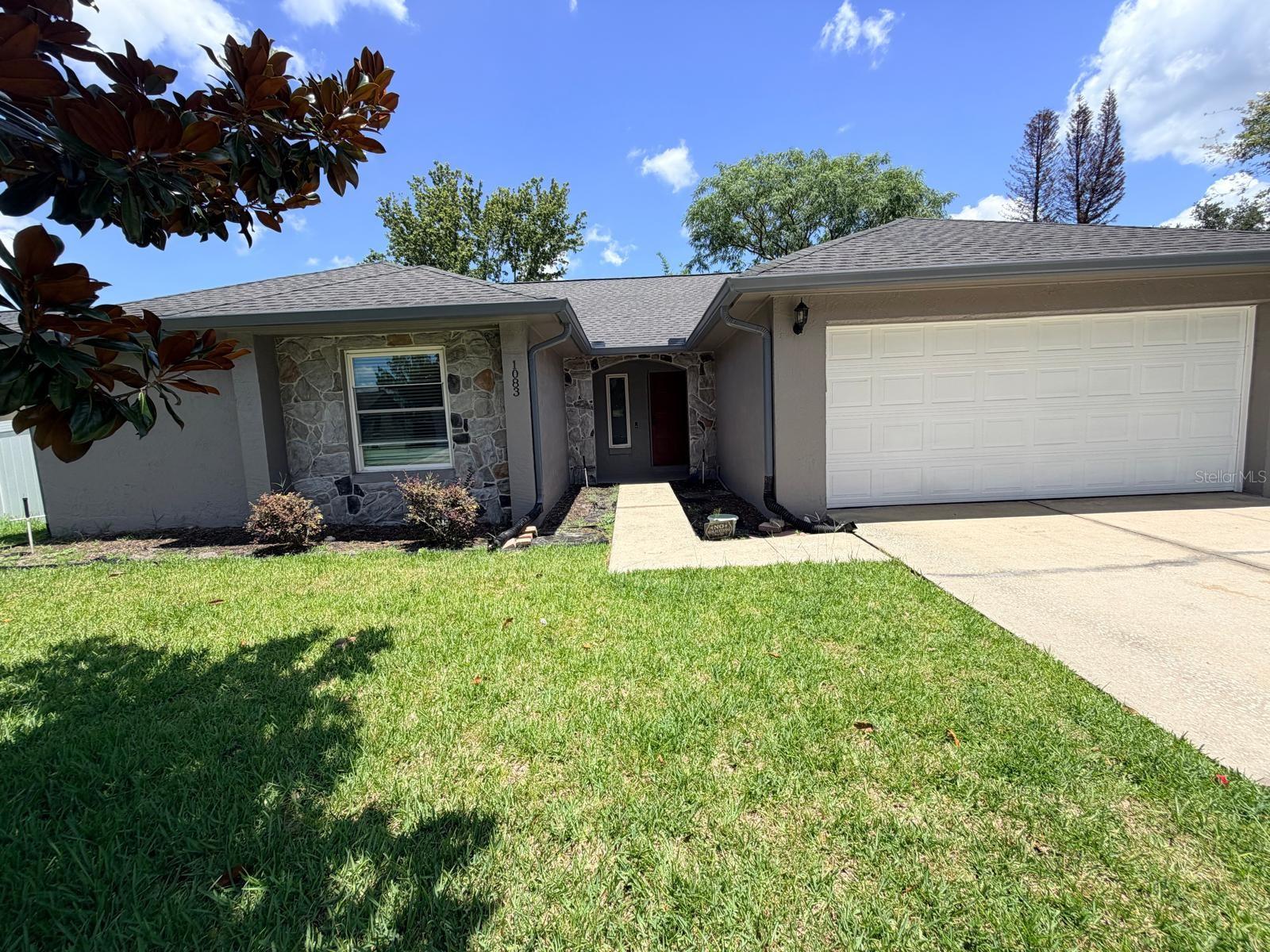 1083 Beckstrom Dr