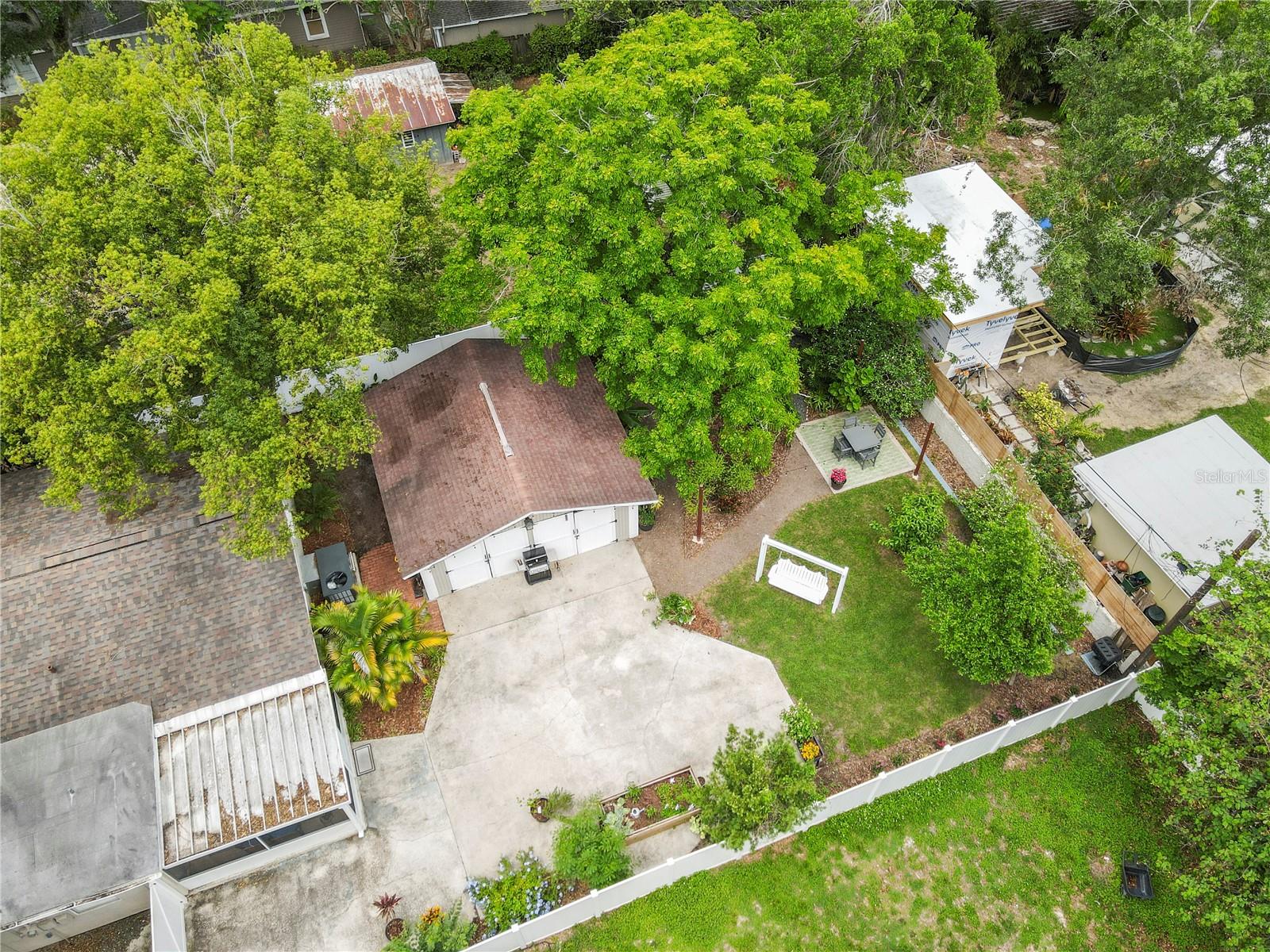 1226 E Henry Avenue