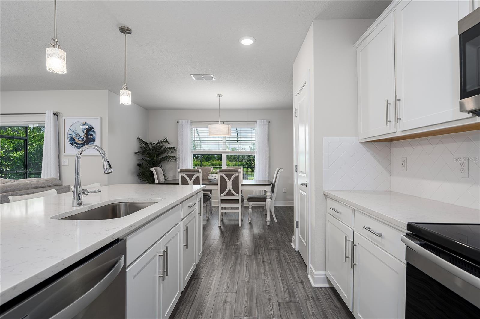 9144 Royal River Circle