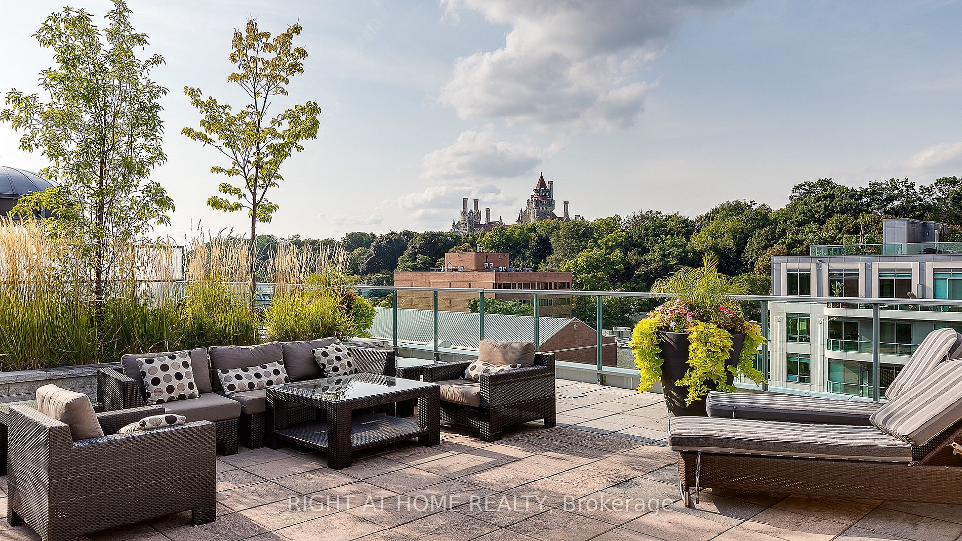 380 Macpherson Ave 314