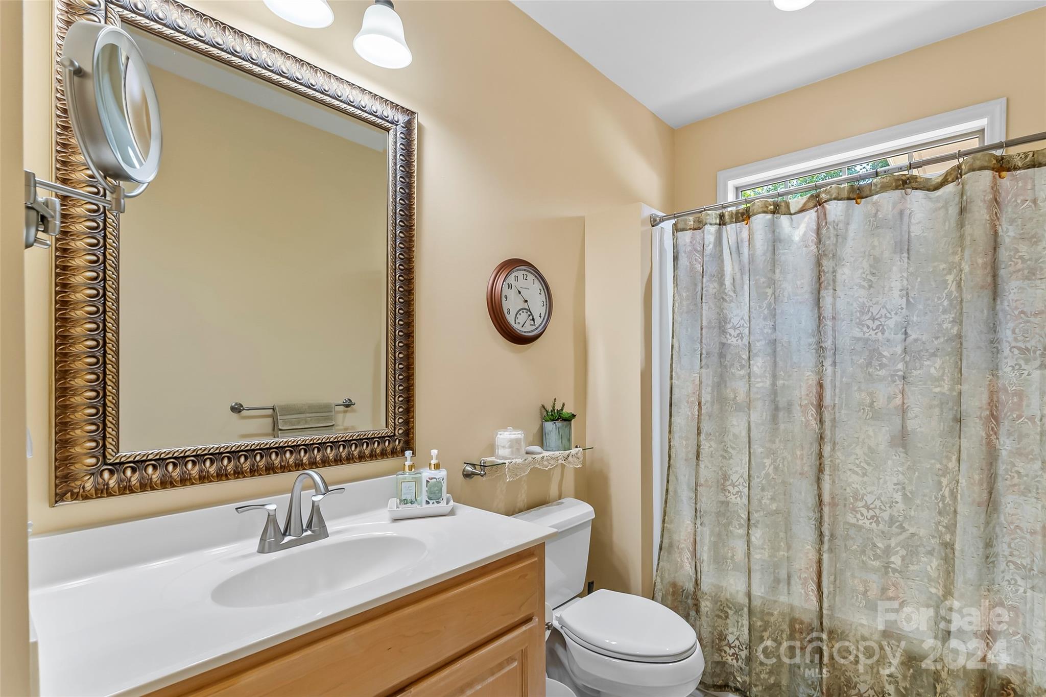 107 Crosscreek Drive