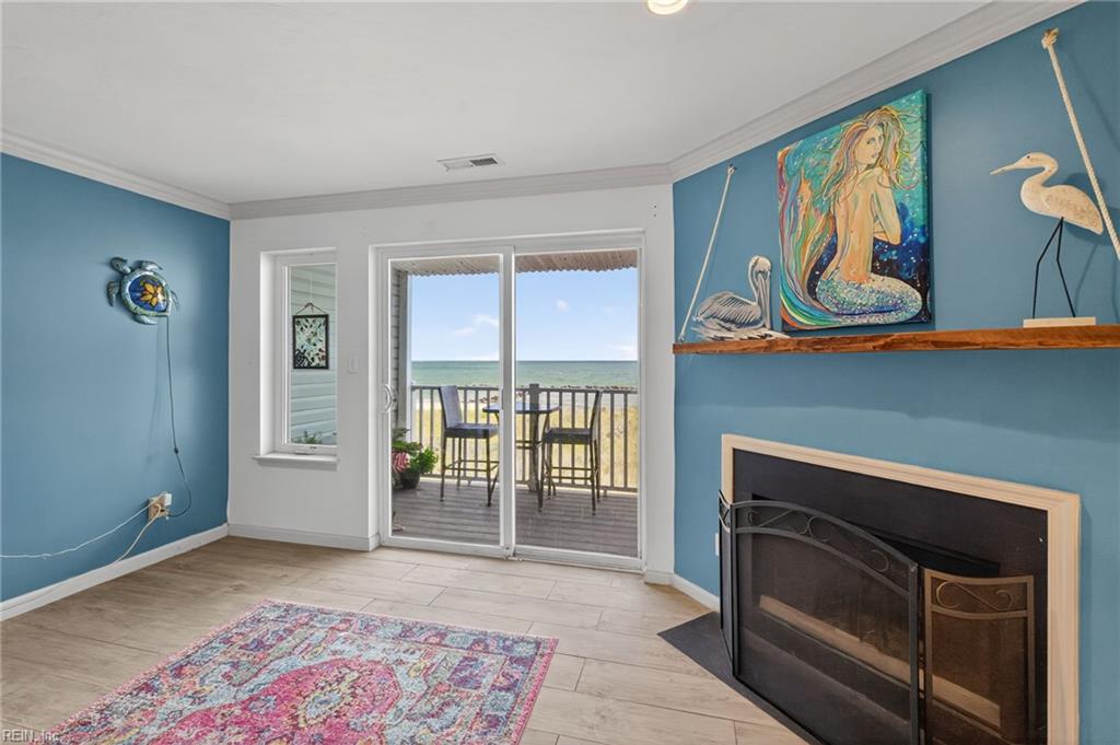 810 E Ocean View Avenue 201