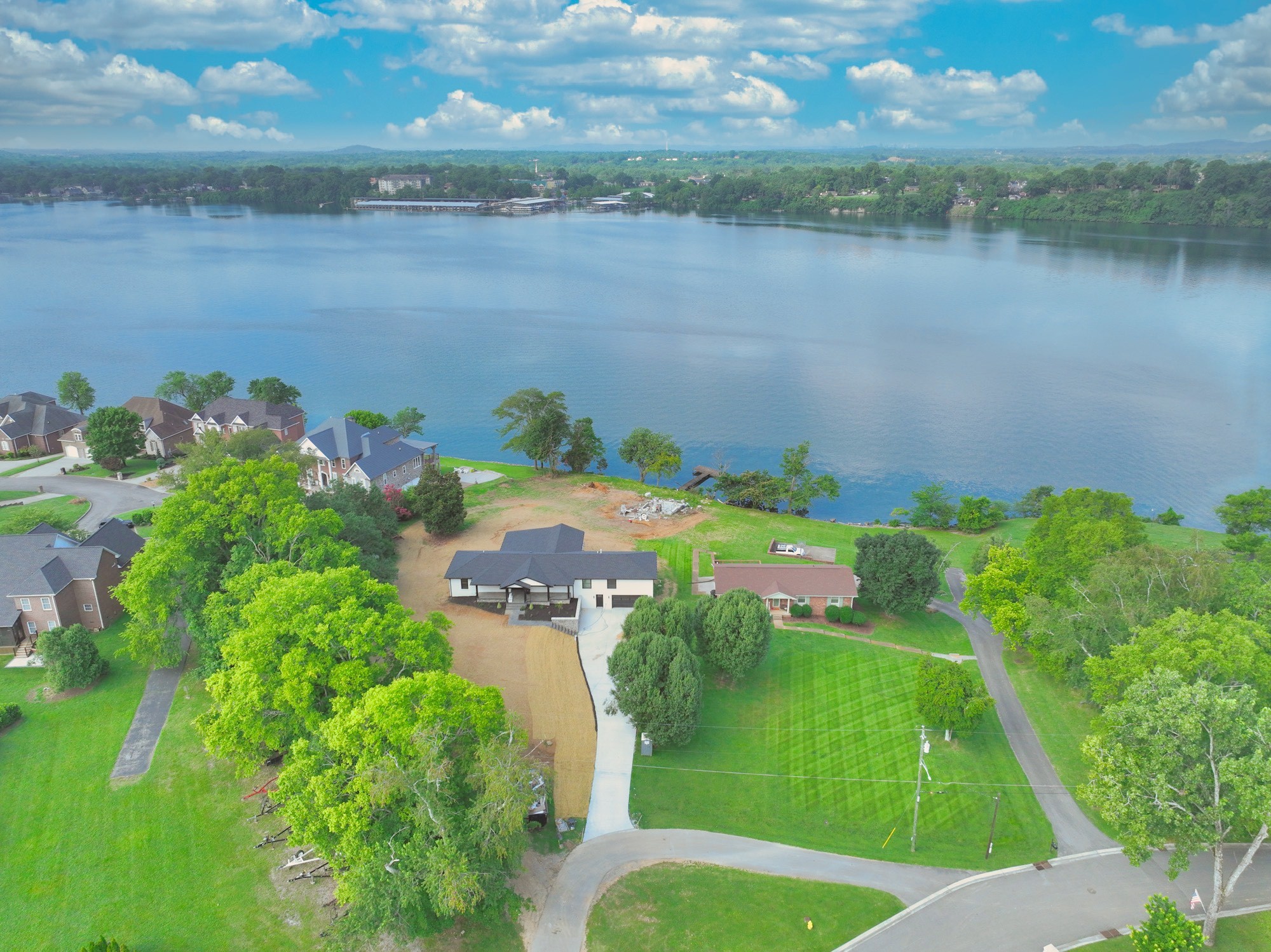 132 Circle Dr