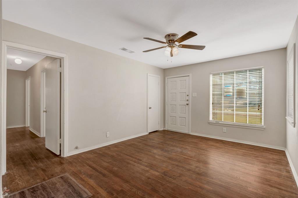 3119 Bertrand Avenue