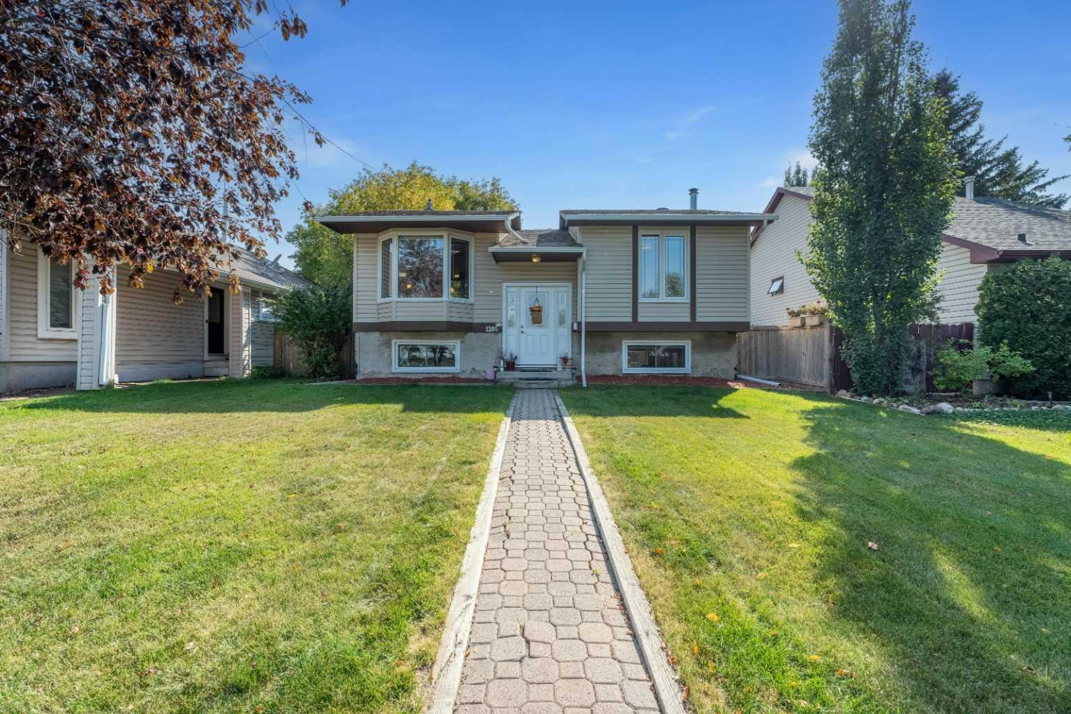 1205 Meadowbrook Drive SE