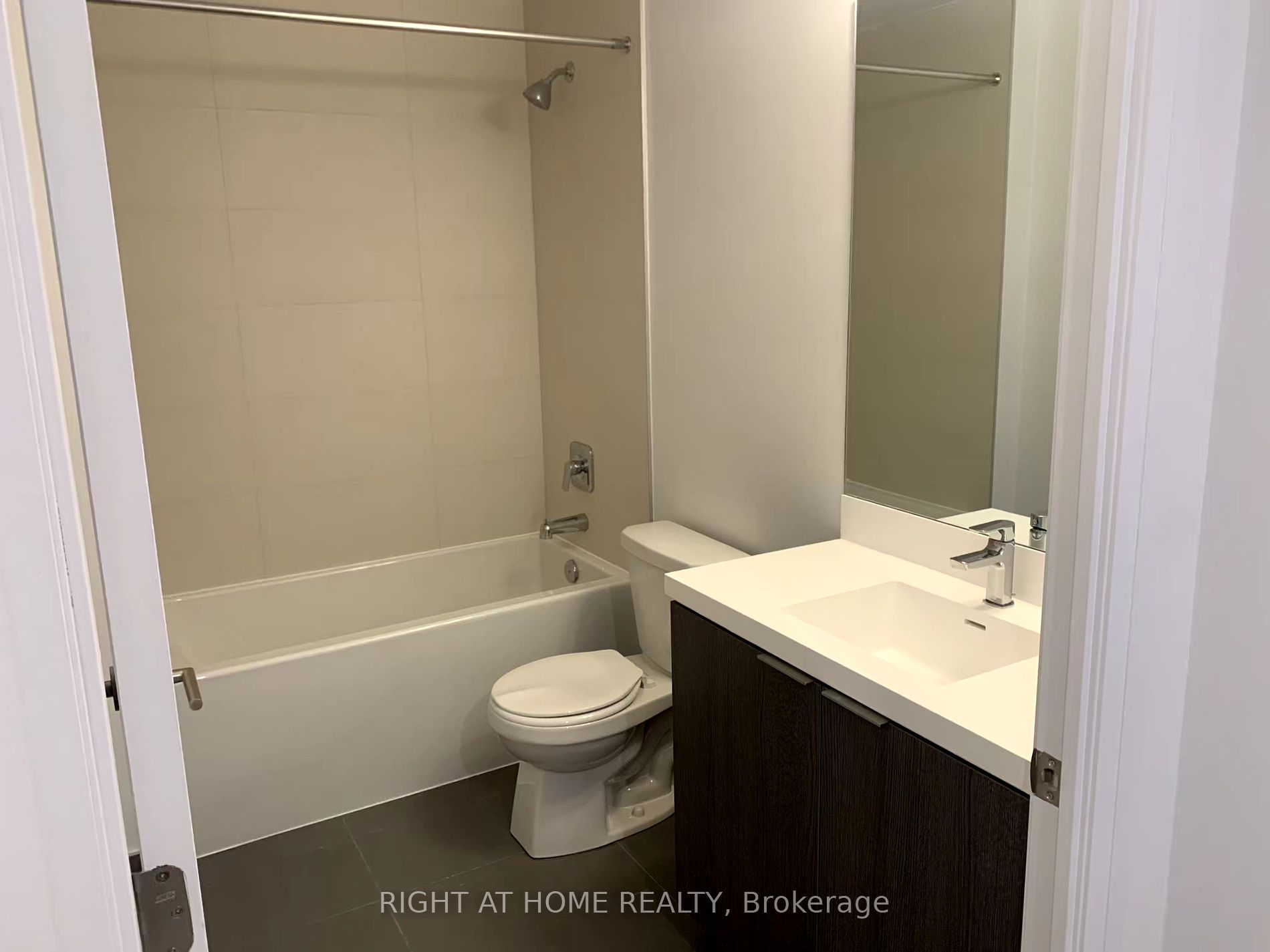 50 Dunfield Ave 515