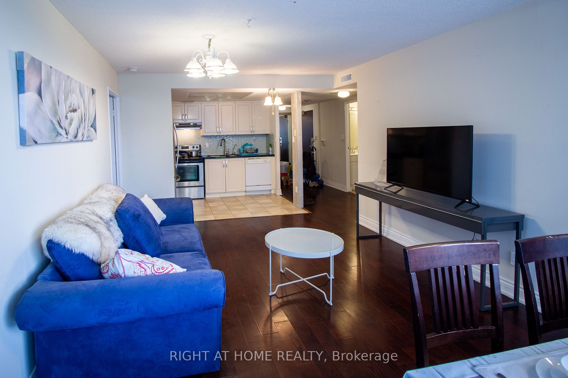 5785 Yonge St 505