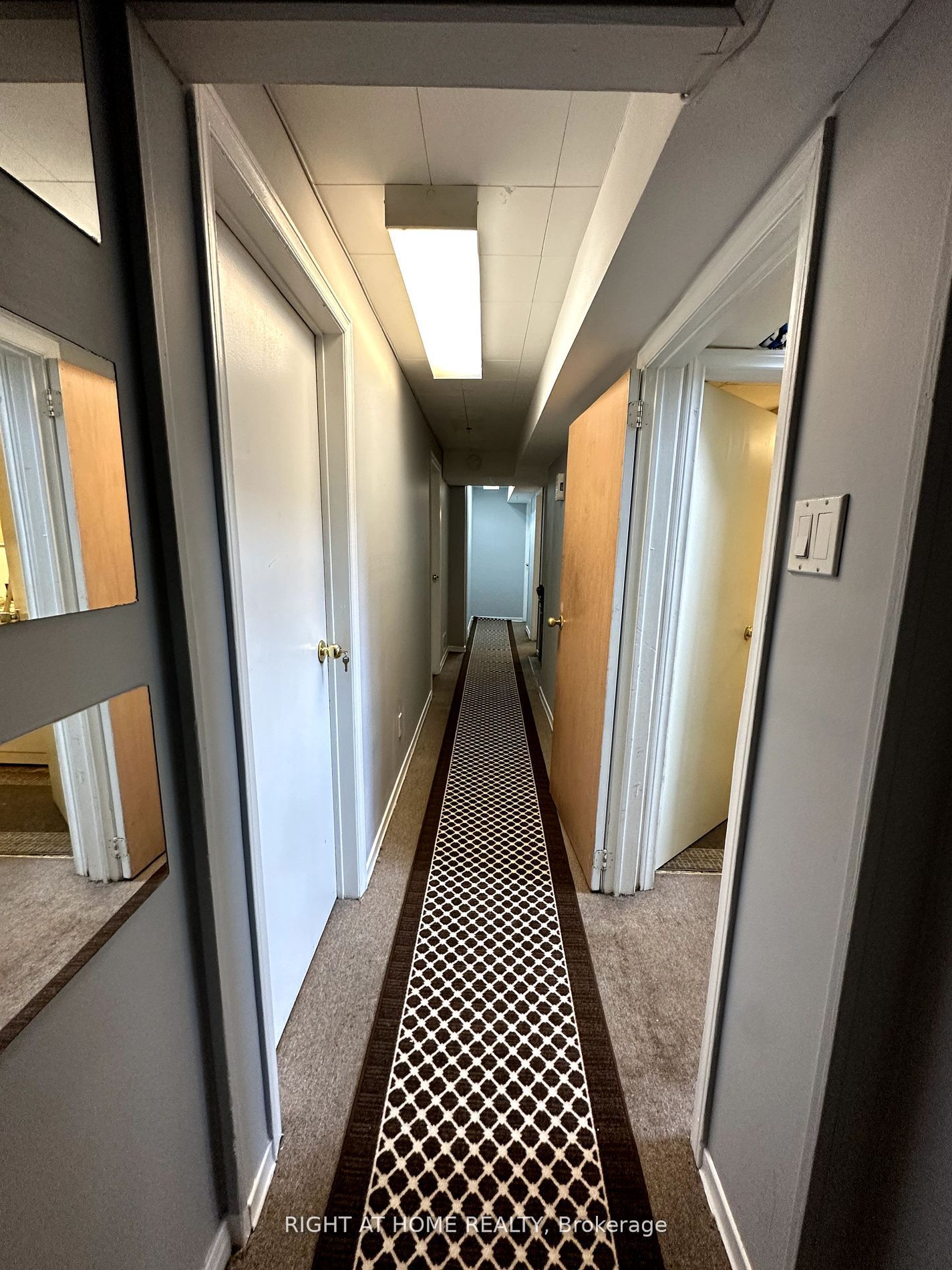 56 Caracas Rd Room 3