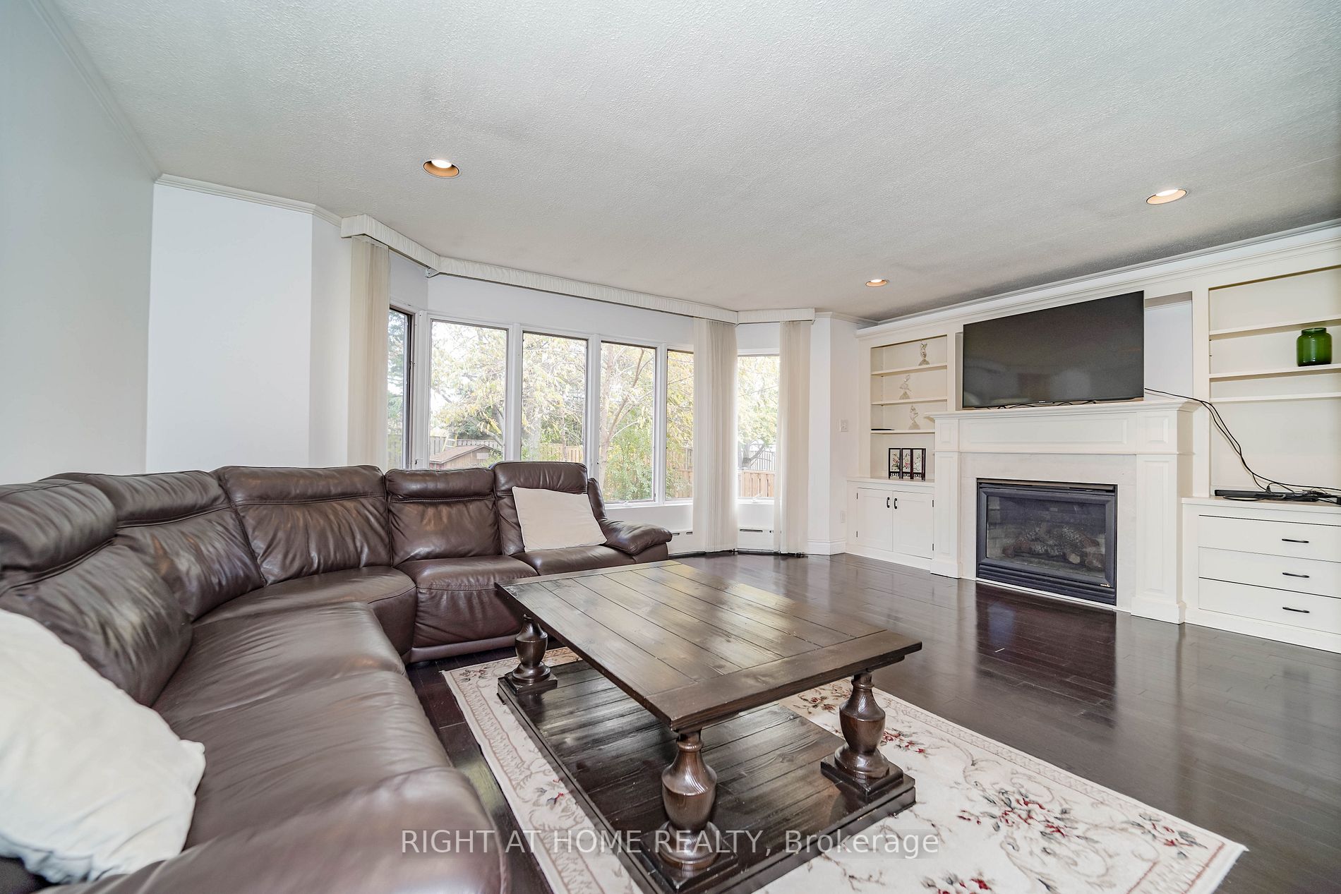 84 Glenvale Blvd
