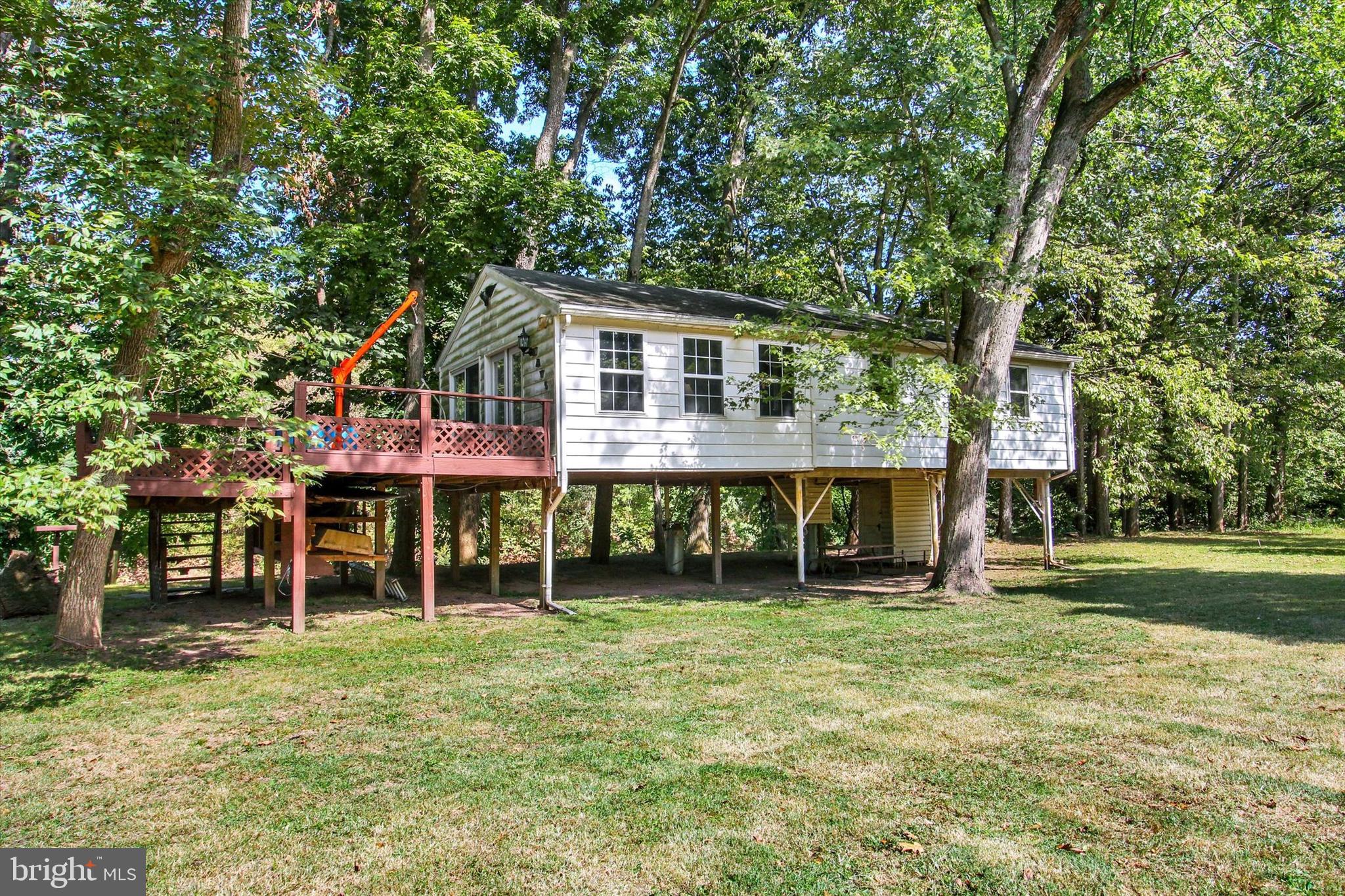 719 NCreek Rd  