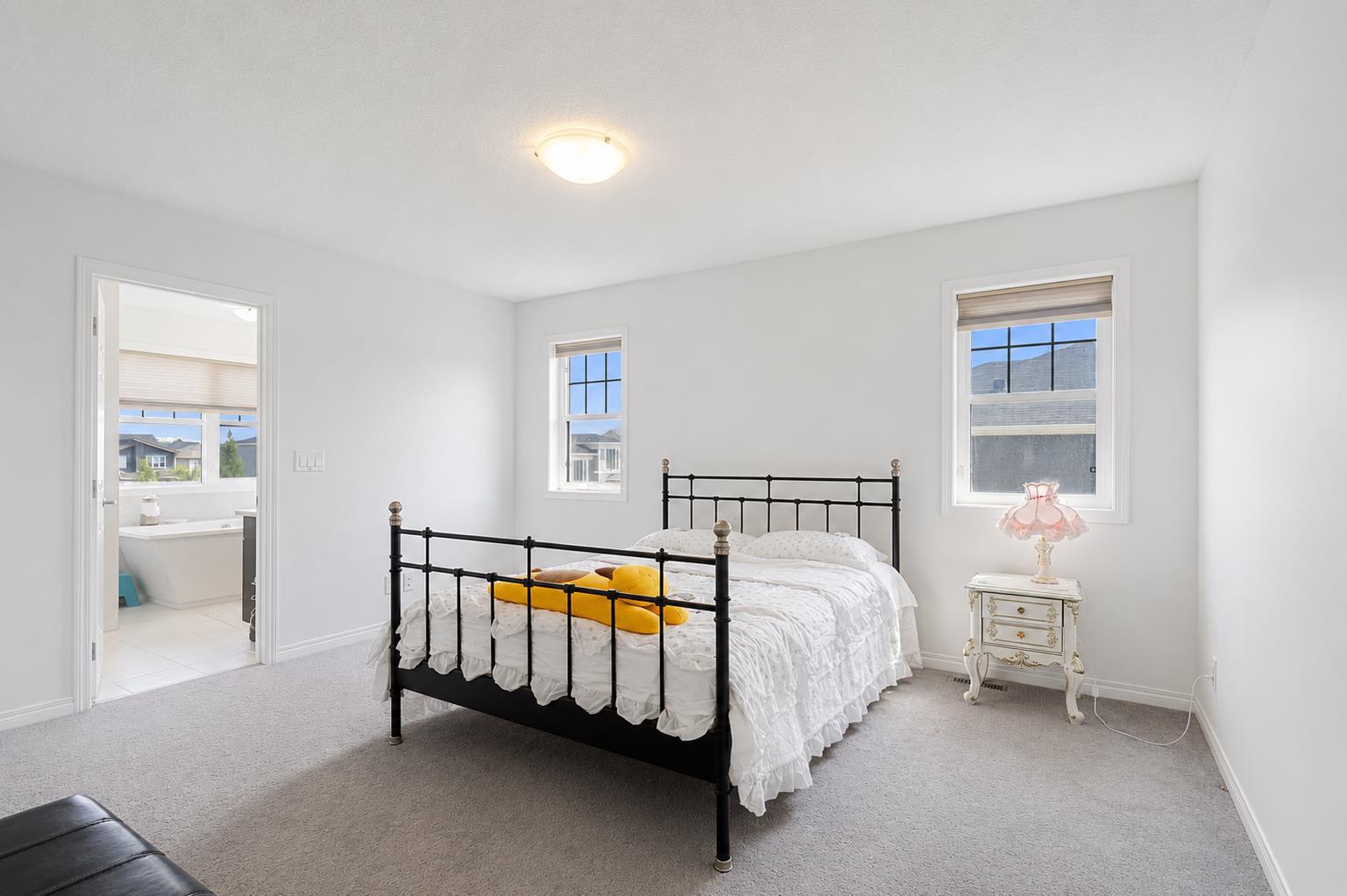 63 Carrington Manor NW