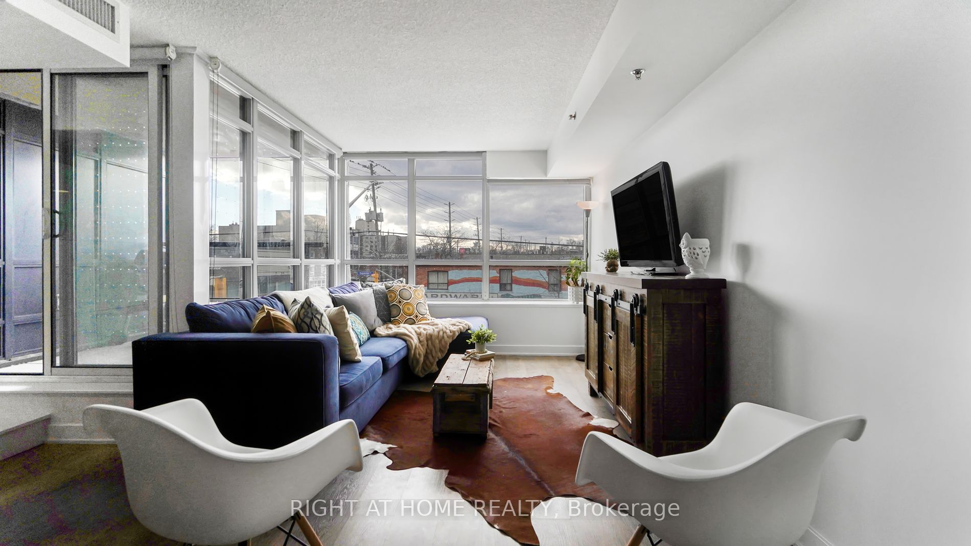 11 Superior Ave 207