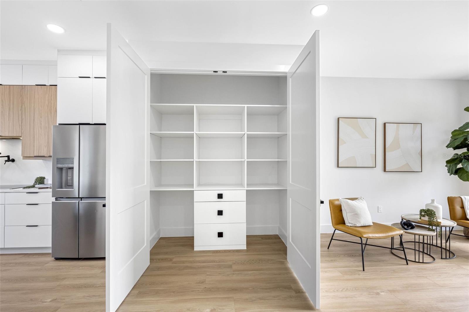 101 W Warren Avenue 2
