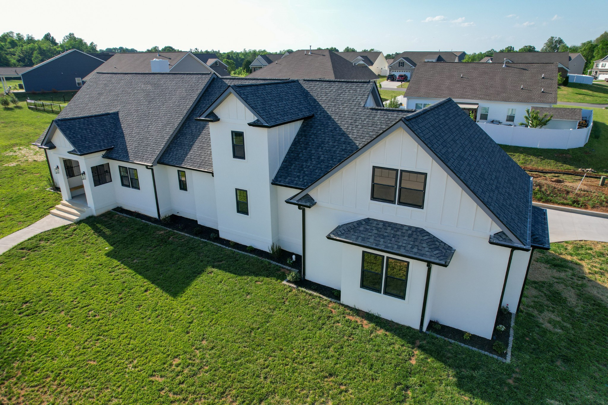 100 Waycross Dr — sold