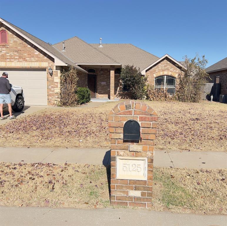 BEAUTIFUL OPEN Floor Plan w/ STELLAR Natural Light. MOTIVATED Seller. Master suite has his & hers closets, double sinks, make-up vanity for her, shower & jetted tub. Large living and dining area with built-ins throughout. Stained cabinets, granite countertops, snack bar, and lots of storage in the kitchen. GREAT Covered Patio in Backyard. Storm Shelter in Garage.  Williamson Farm is a gated community with a pool, walking trail, pond, clubhouse, & yearly events, Need TLC, sold As Is.