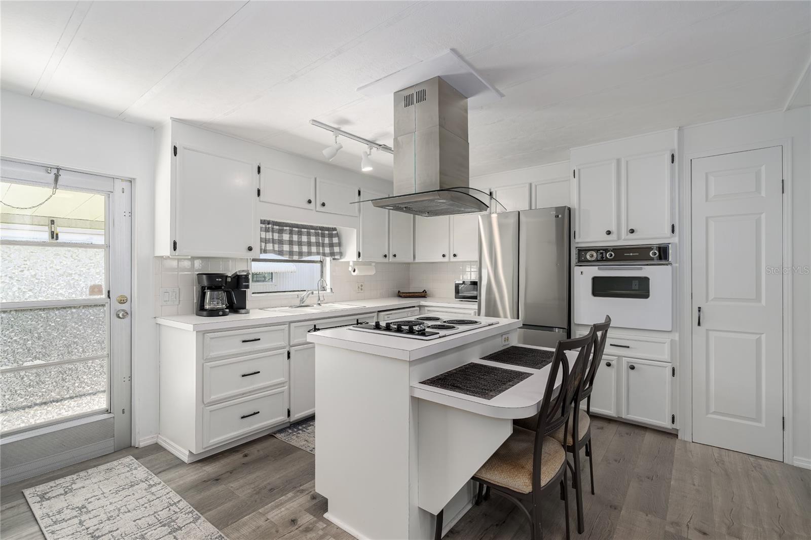 5619 Bayshore Road 218