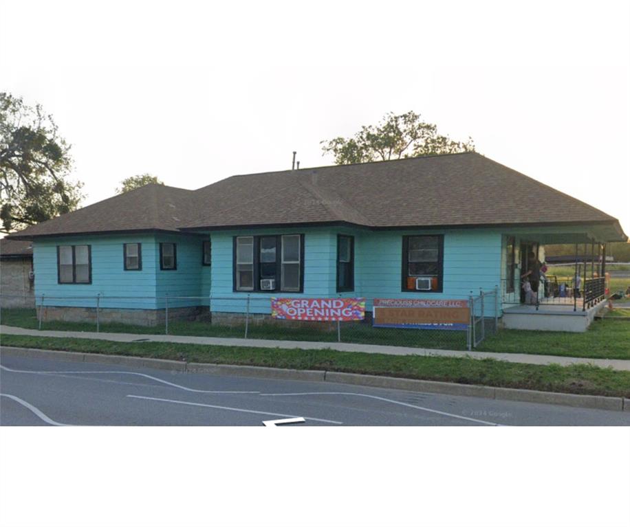 Seller financing available for your next project! Four-Plex with 3,593 square feet total.  Unit 1: 2 BR/ 2 Bath, Unit 2: 2 BR/ 1 Bath, Unit 3: 1 BR/ 1 Bath, Unit 4: 1 BR/ 1 Bath. Covered parking available. Great location near Western and Britton, minutes from new Britton development. The house is a project, with tons of potential and income.