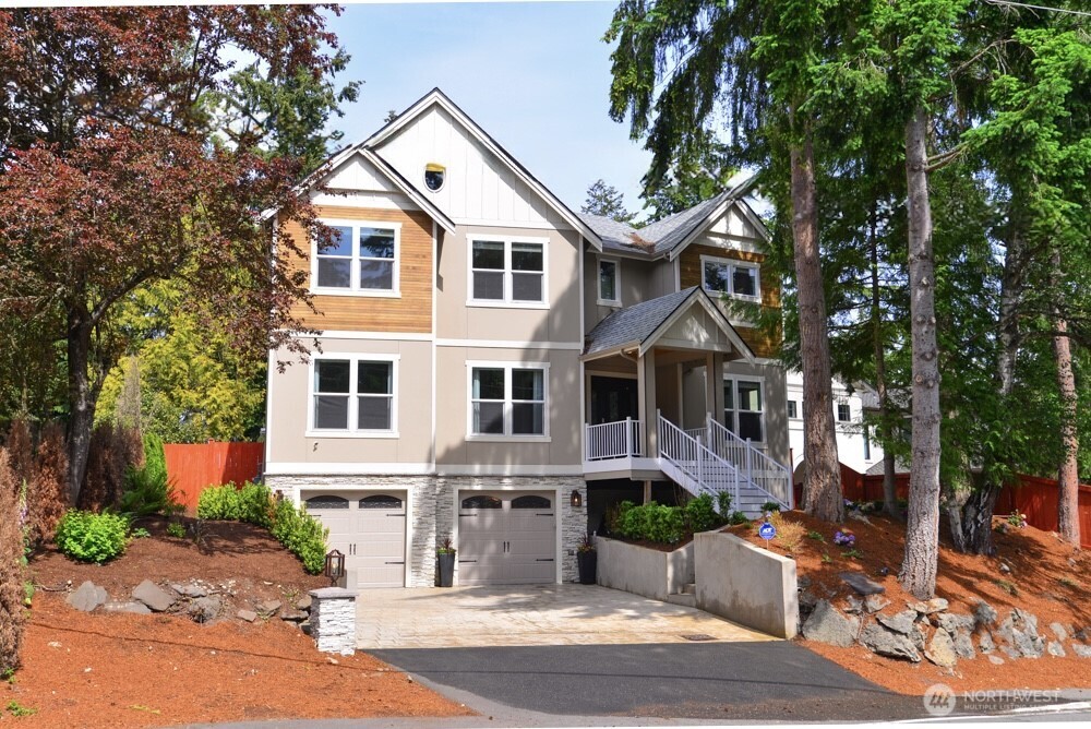 Bellevue - 1808  104th Avenue SE