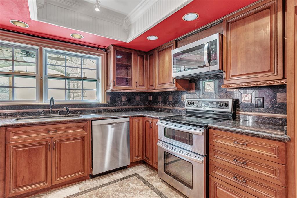 4704 Palos Verdes Drive
