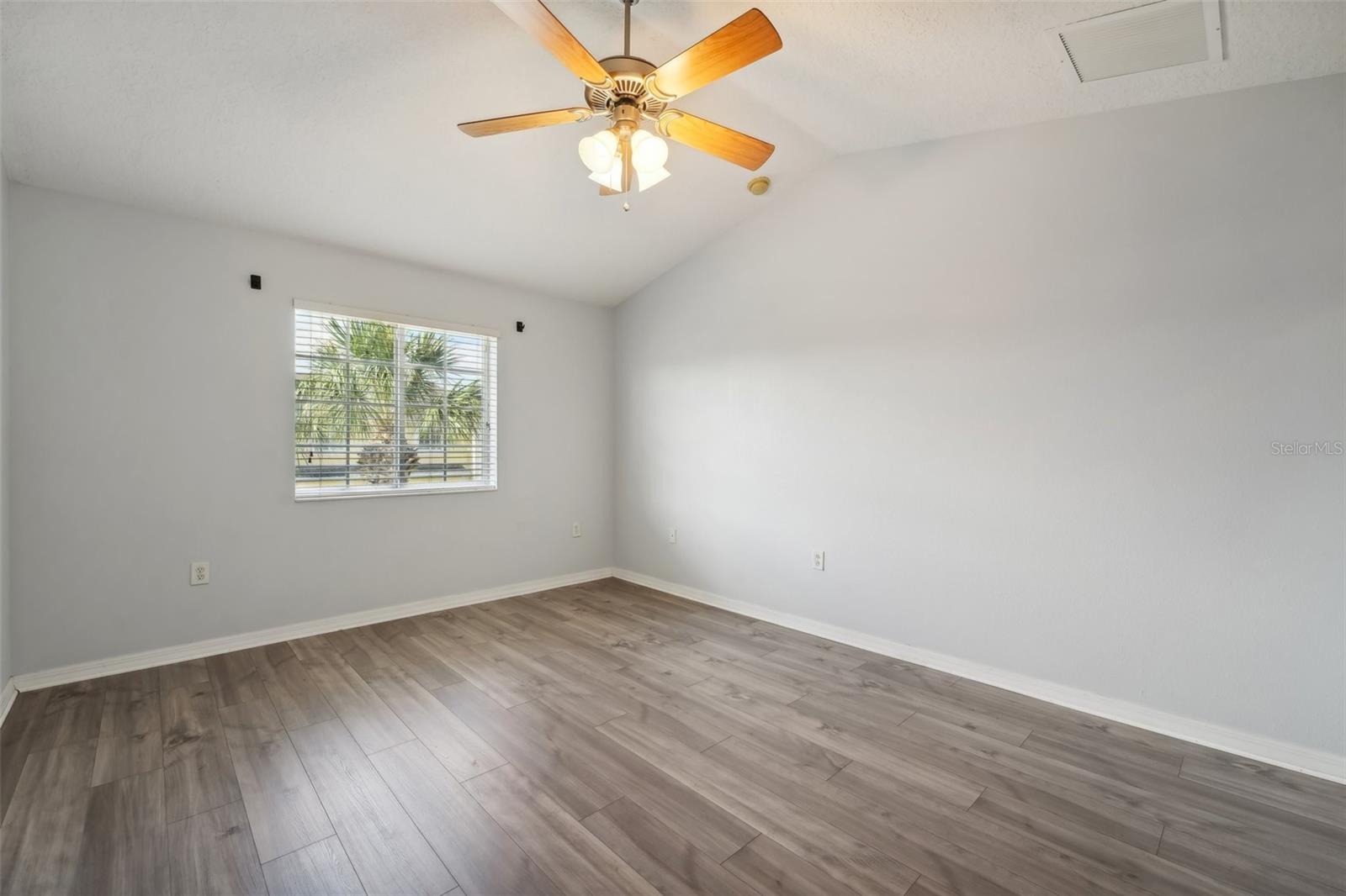 8554 Trail Wind Drive