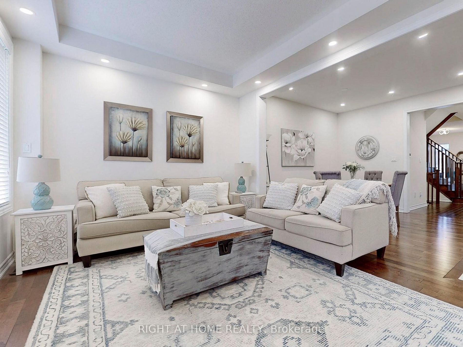 71 Mondial Cres