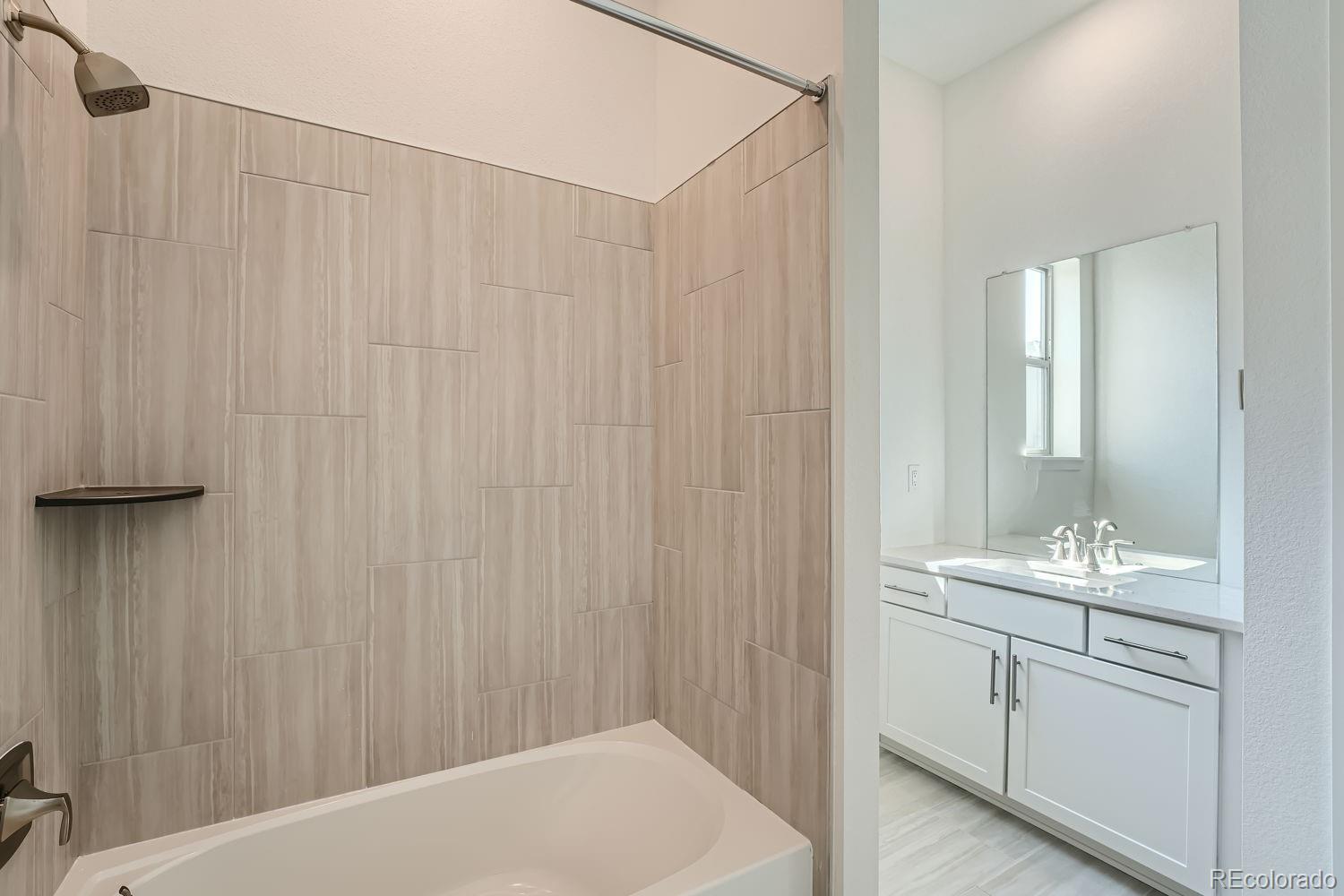 2948 S Quartz Street