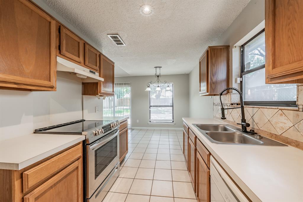 214 Kalmia Drive