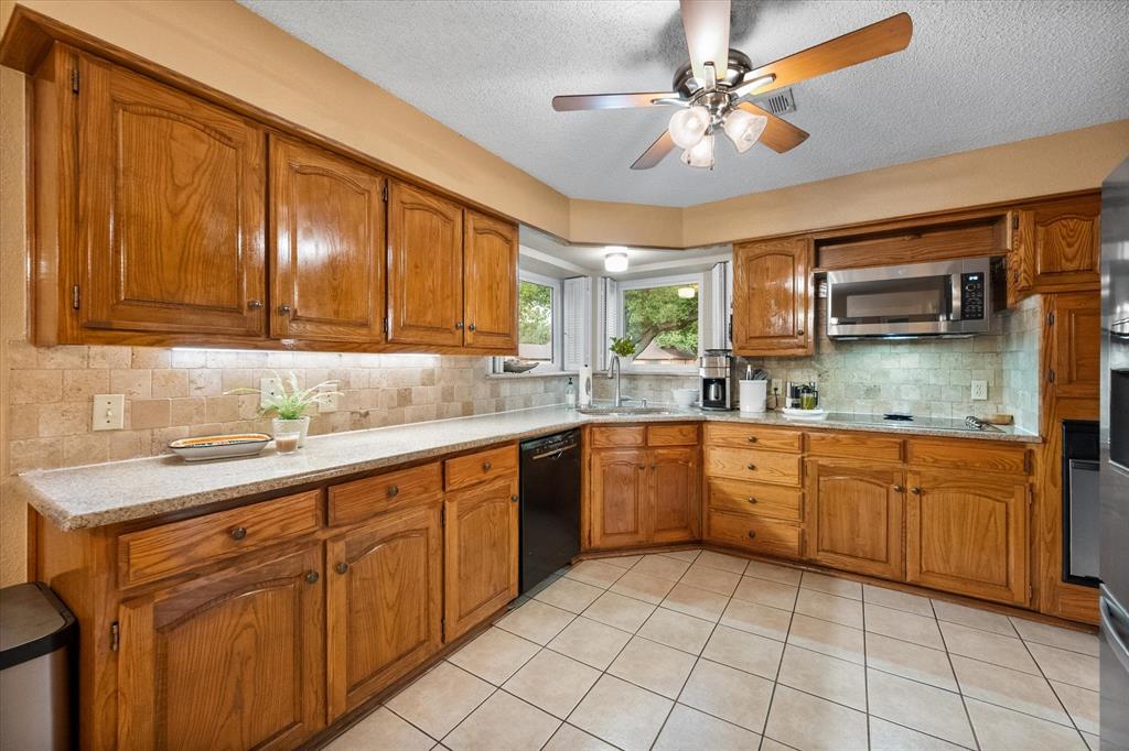 1504 Arrowhead Drive