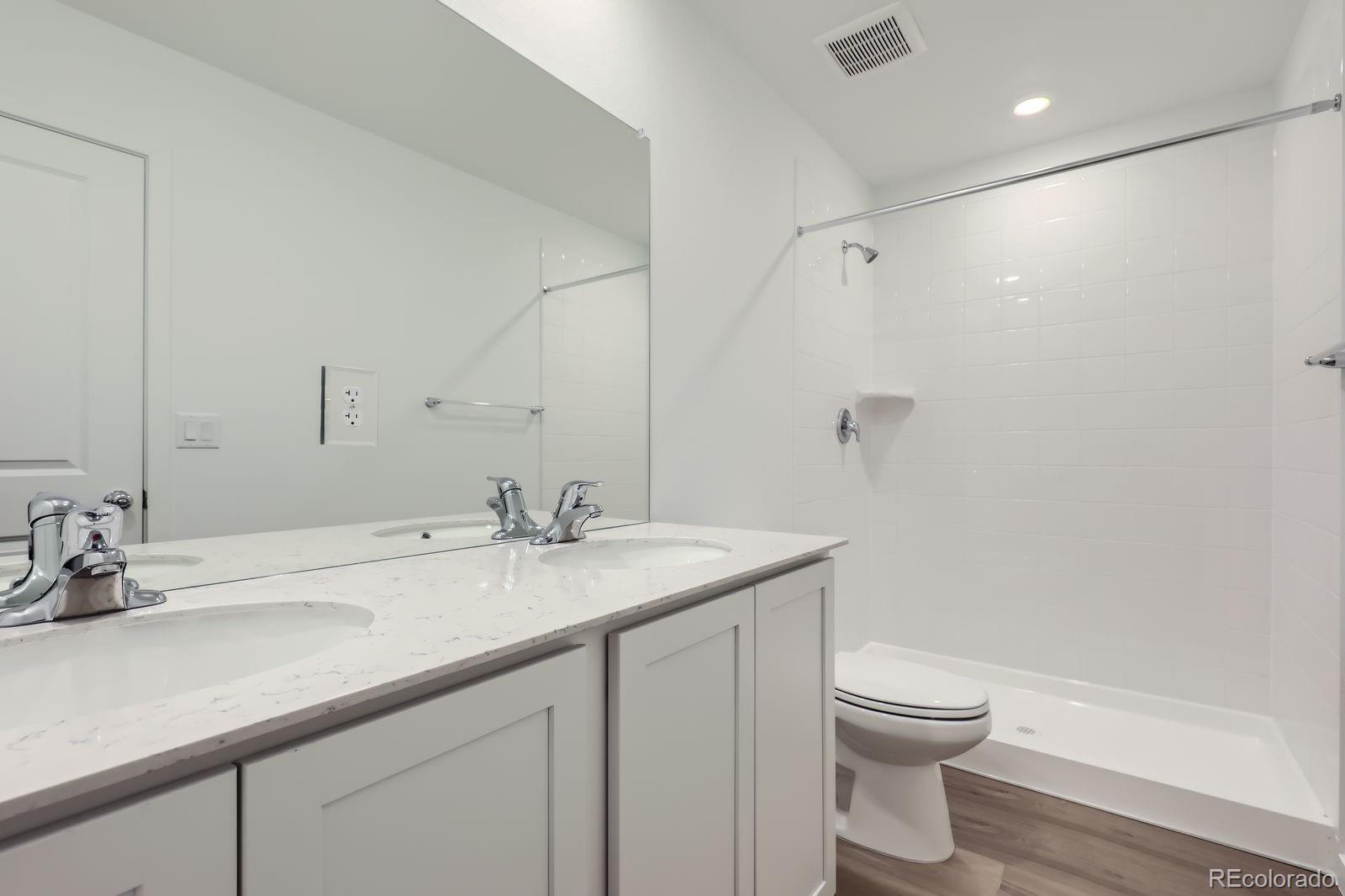 22094 E 39th Place