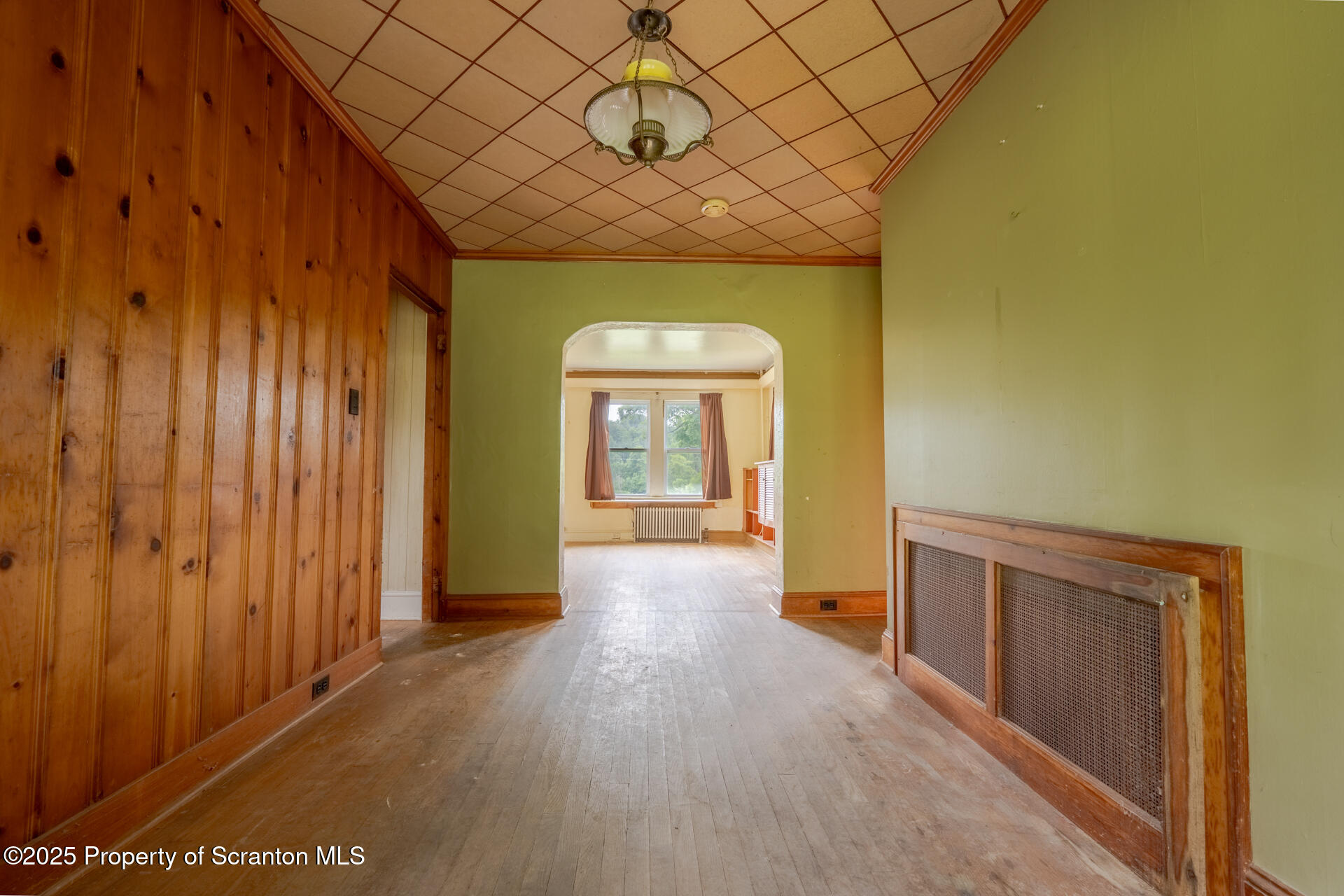 1942 Hess Road