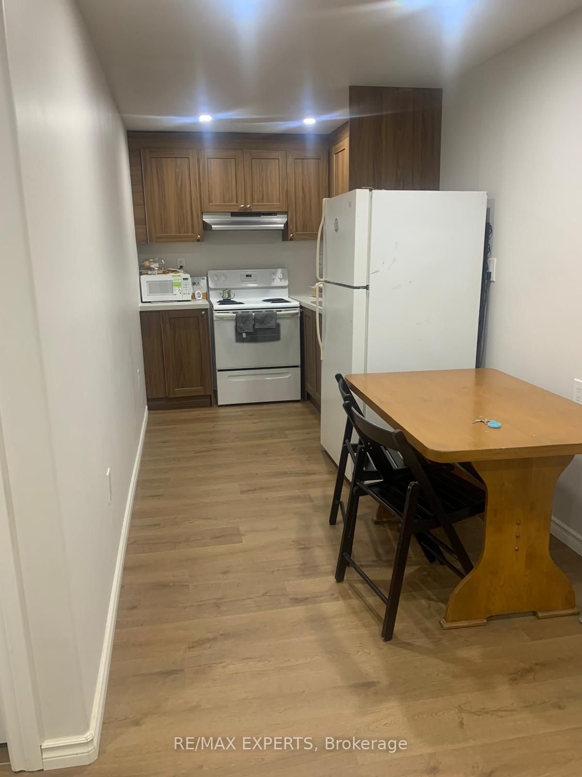 2421 Seven Oaks Rdge BSMT