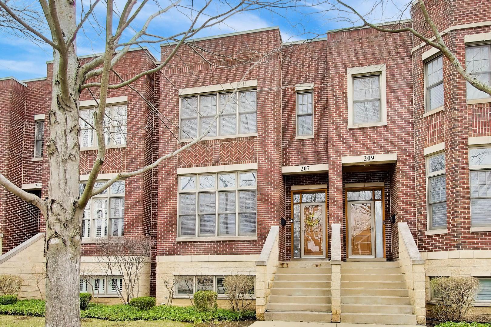 207 S Evergreen Avenue