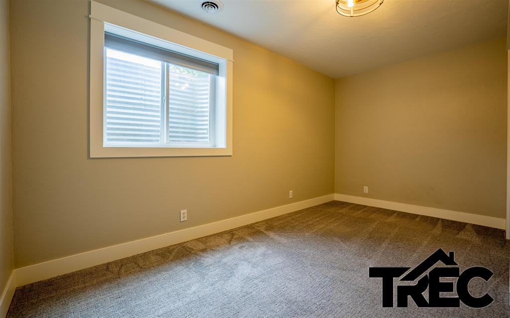 642 Cedarwood