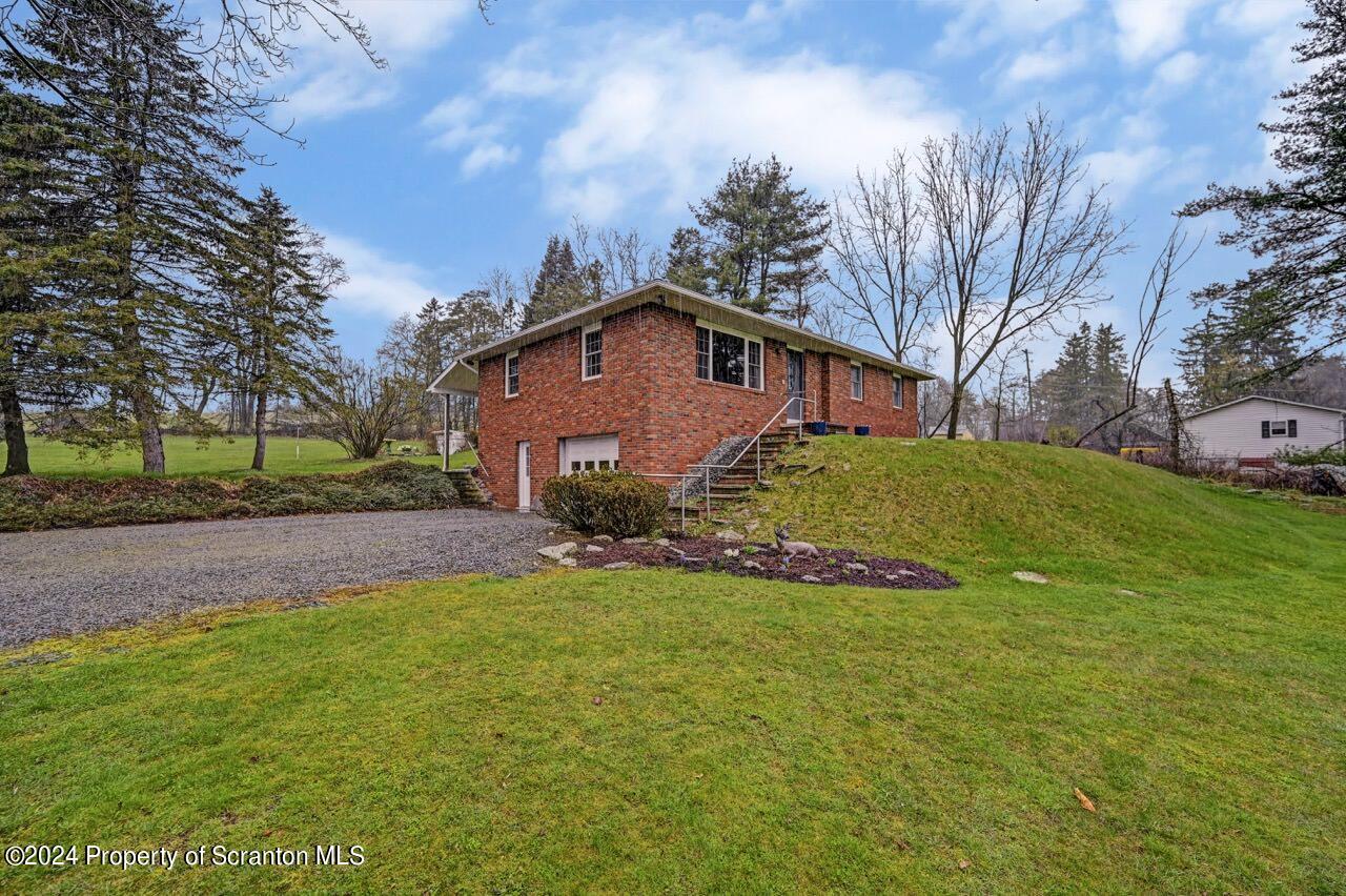 325 Schoolhouse Hill Road