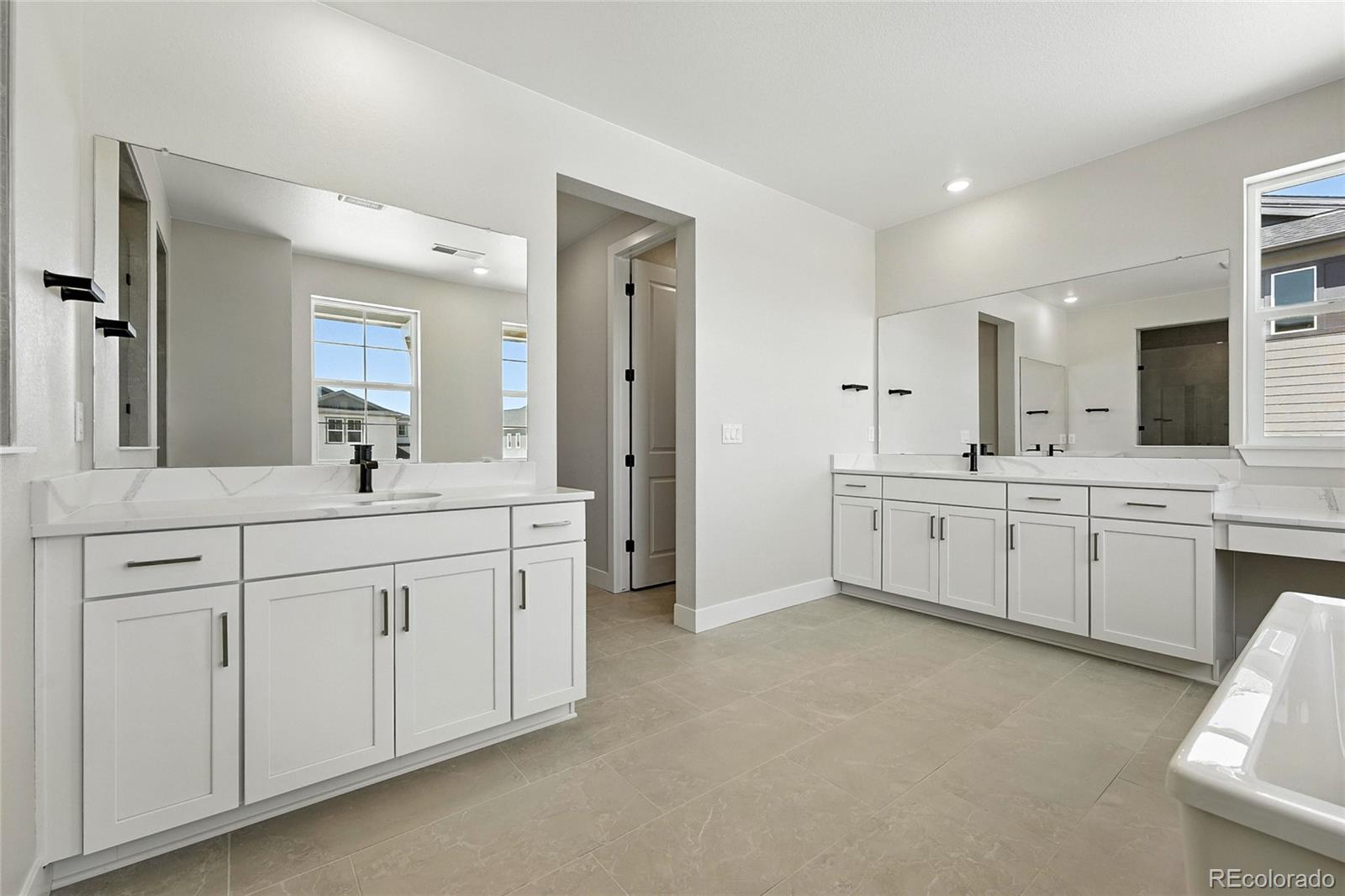 1672 Fox Trotter Point