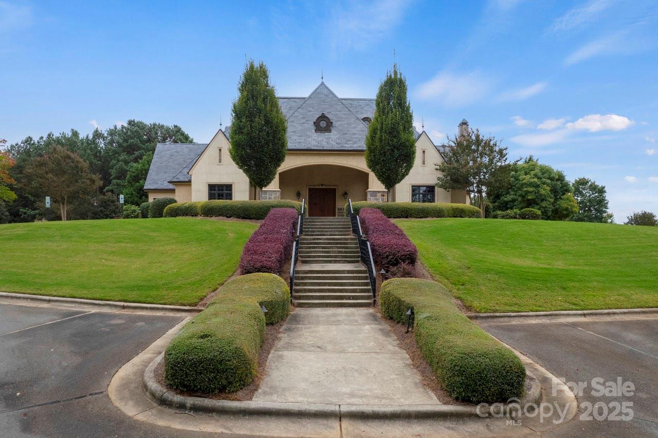 1029 Glade Spring Court