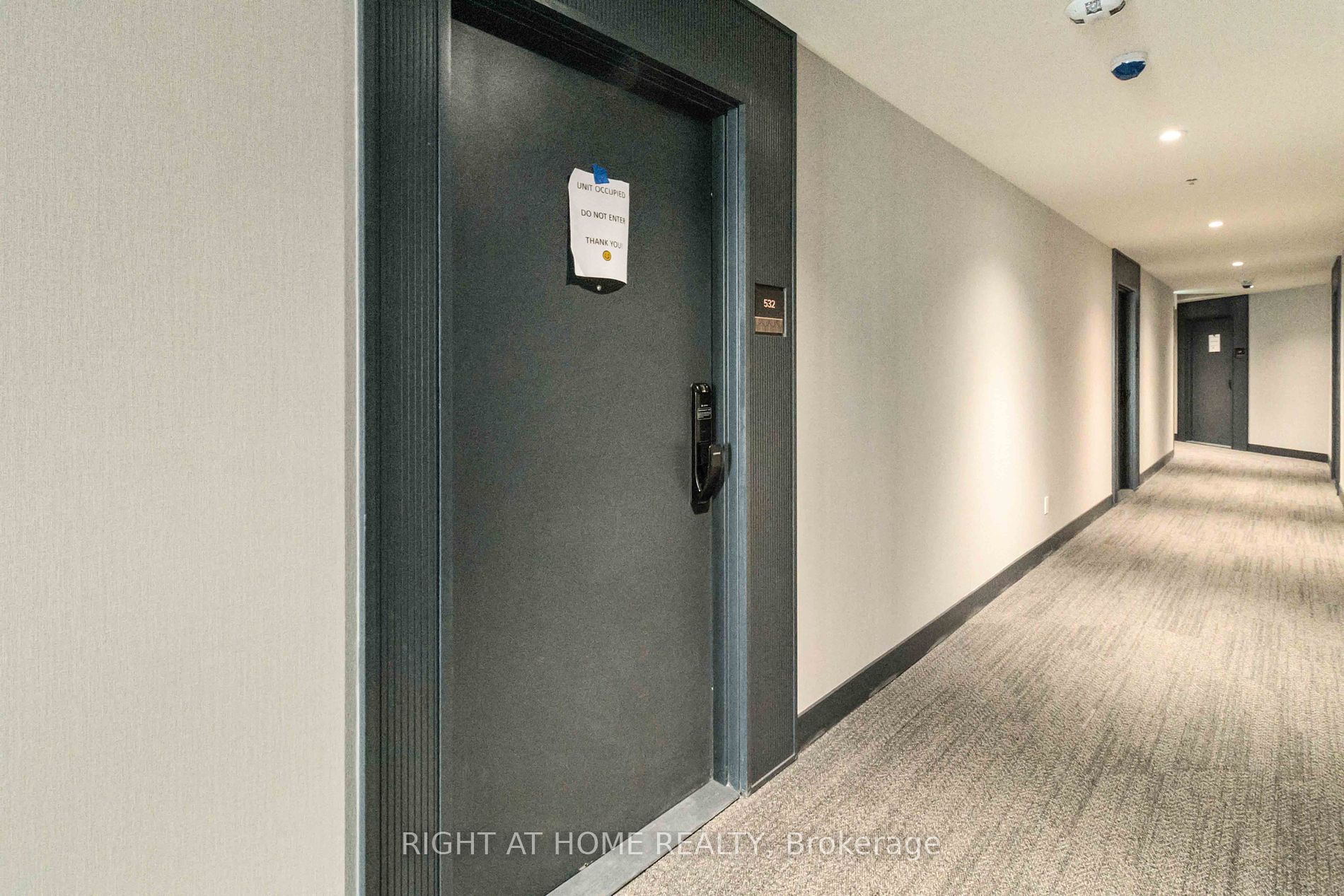 405 W Dundas St 532