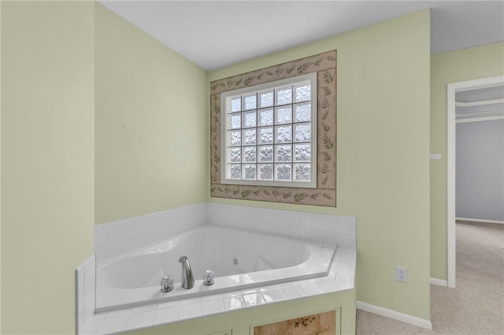 7442 N Sycamore Avenue