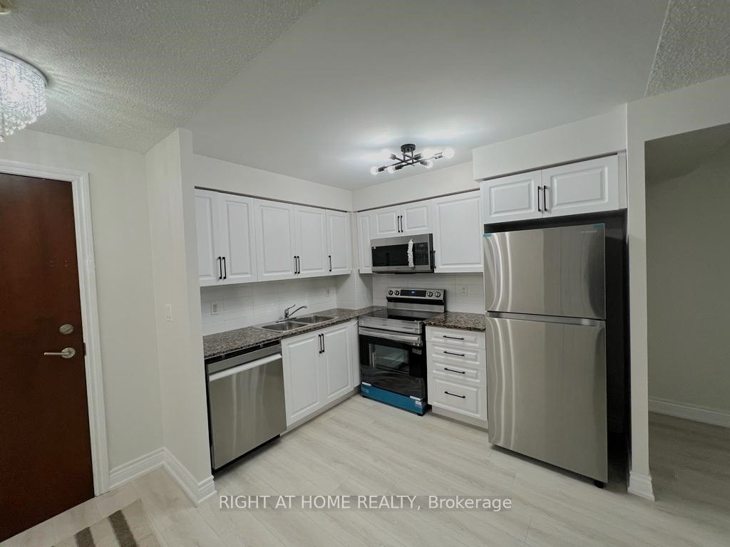 310 Burnhamthorpe Rd 1401